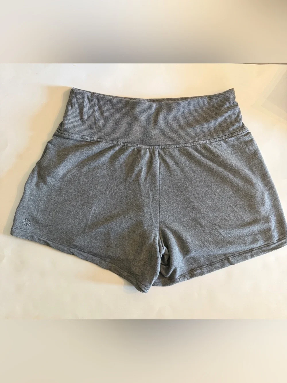 Athleta Coaster Luxe High Rise Short Size Small Heather Gray